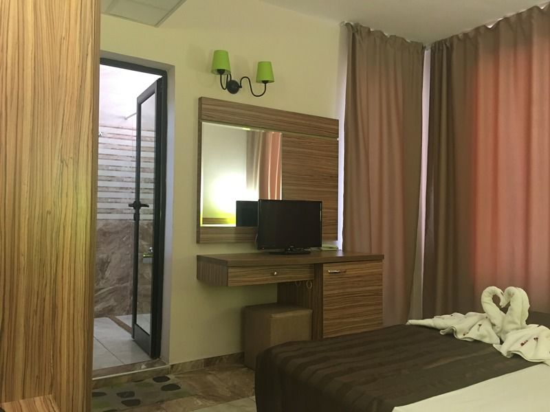 Tm Deluxe Hotel Солнечный берег Экстерьер фото